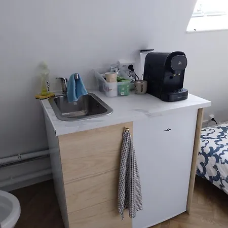 Private Near Champs Elysee With Air Conditioner 아파트