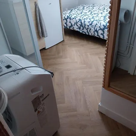 Private Near Champs Elysee With Air Conditioner Paříž